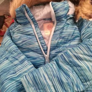 So med size 7-8 girls coat, new with tags. FREE SHIPPING!!!!